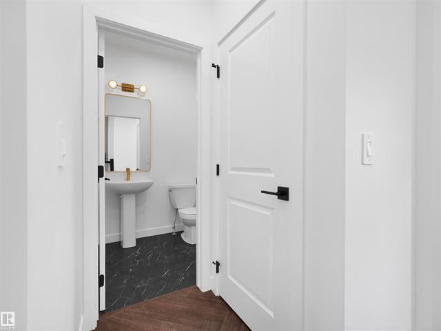 Rohit Homes – 20624 43 Avenue NW