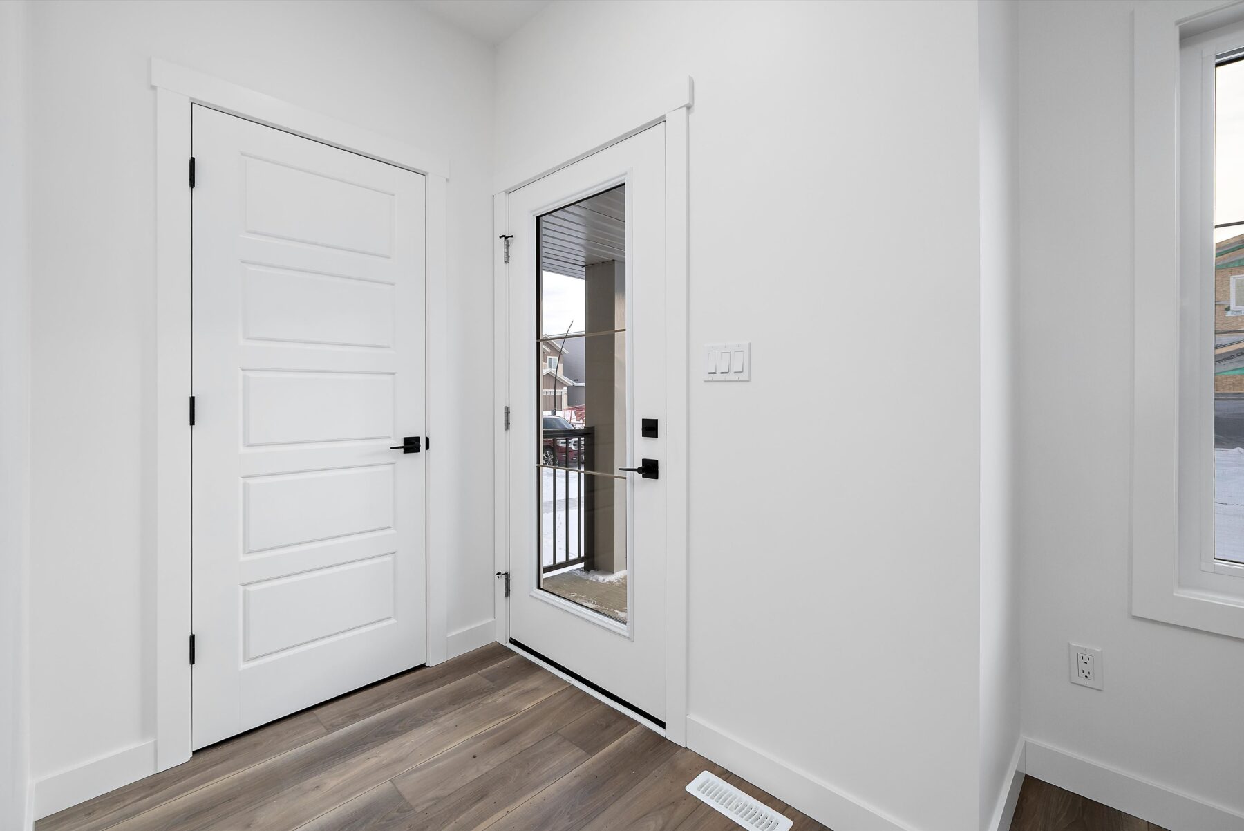Sterling Homes – 18924 28 Avenue NW