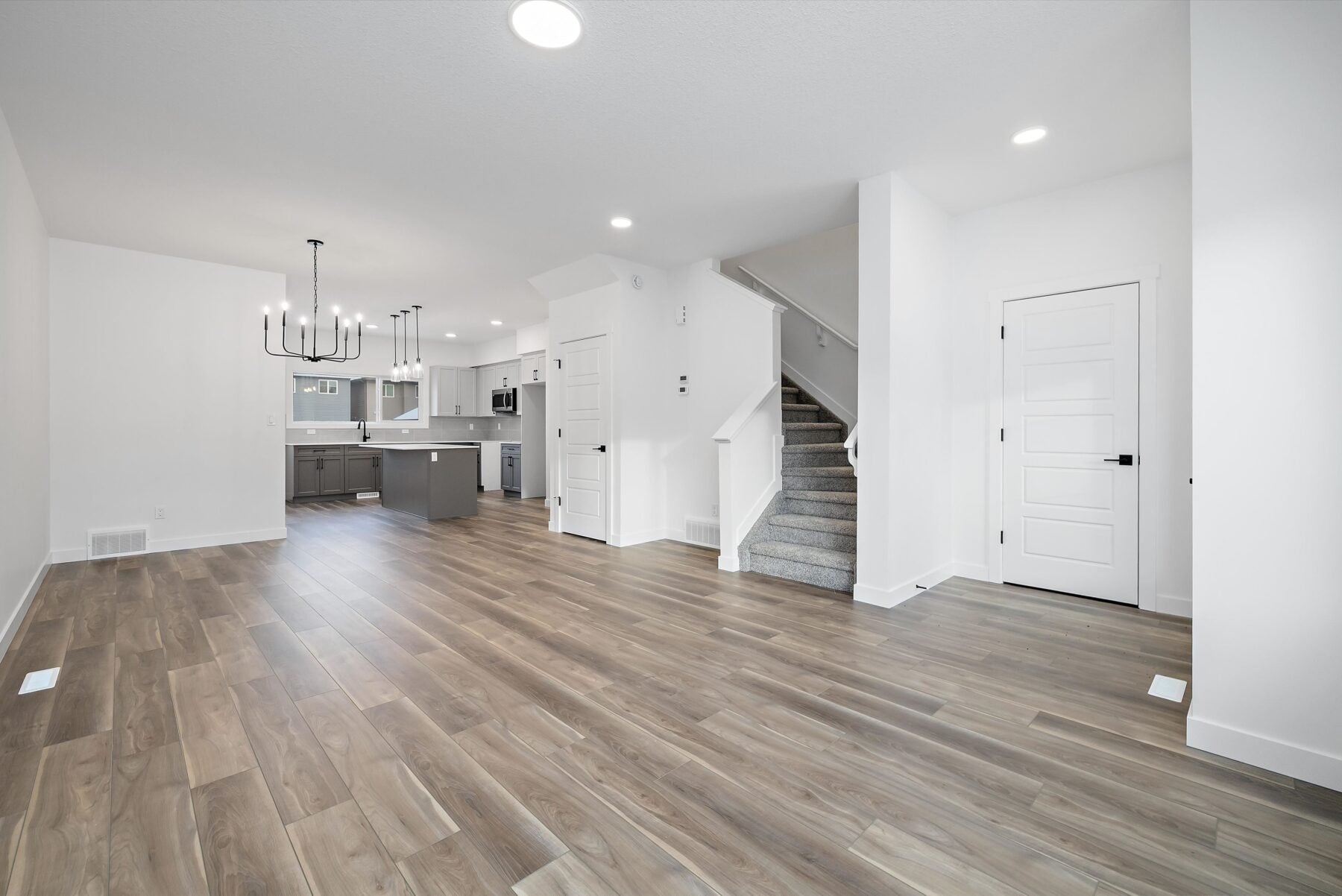 Sterling Homes – 18924 28 Avenue NW