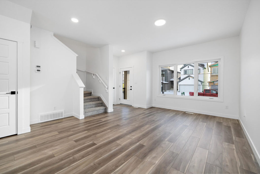 Sterling Homes – 18924 28 Avenue NW