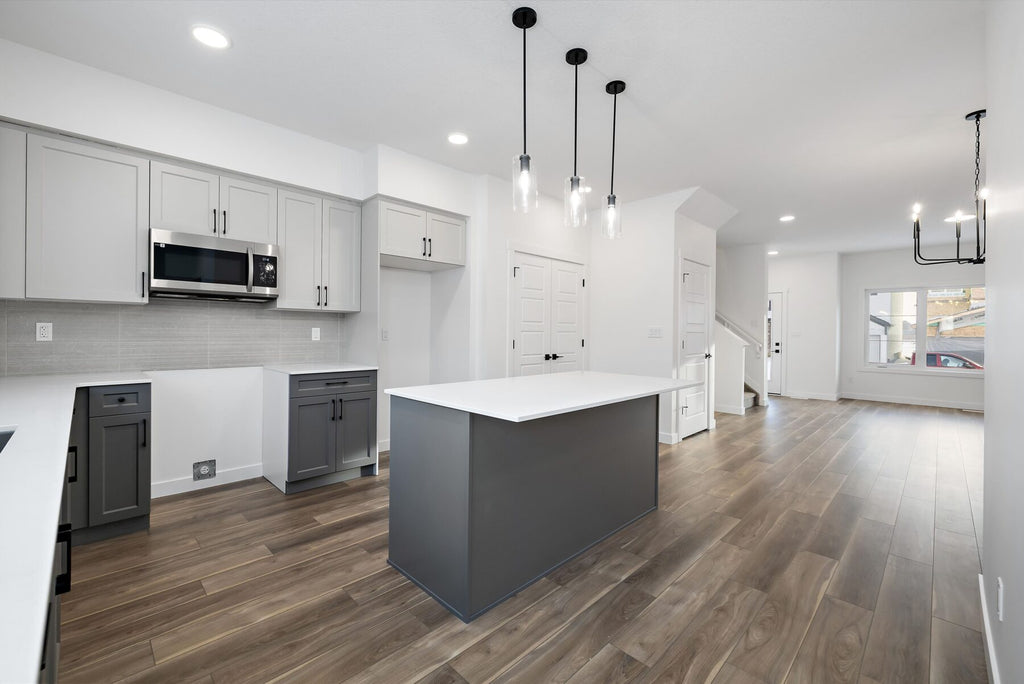 Sterling Homes – 18924 28 Avenue NW