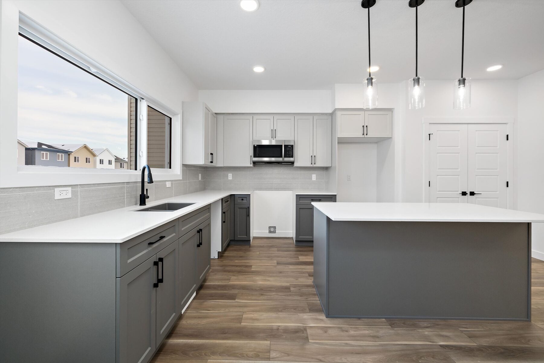 Sterling Homes – 18924 28 Avenue NW