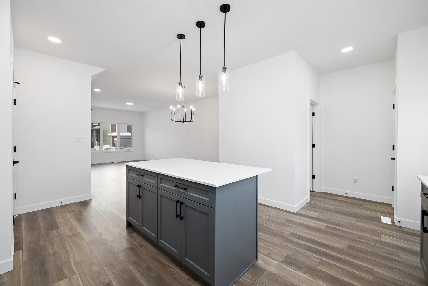 Sterling Homes – 18924 28 Avenue NW