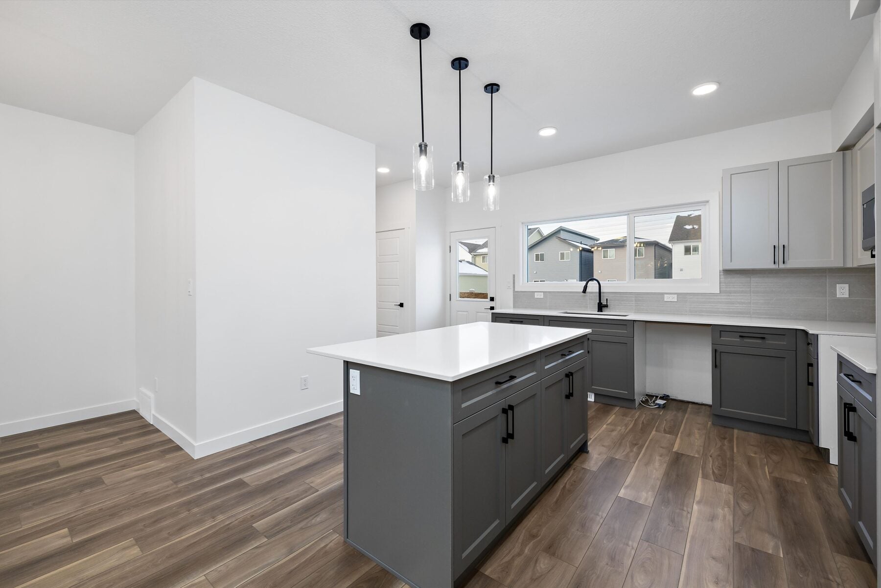 Sterling Homes – 18924 28 Avenue NW