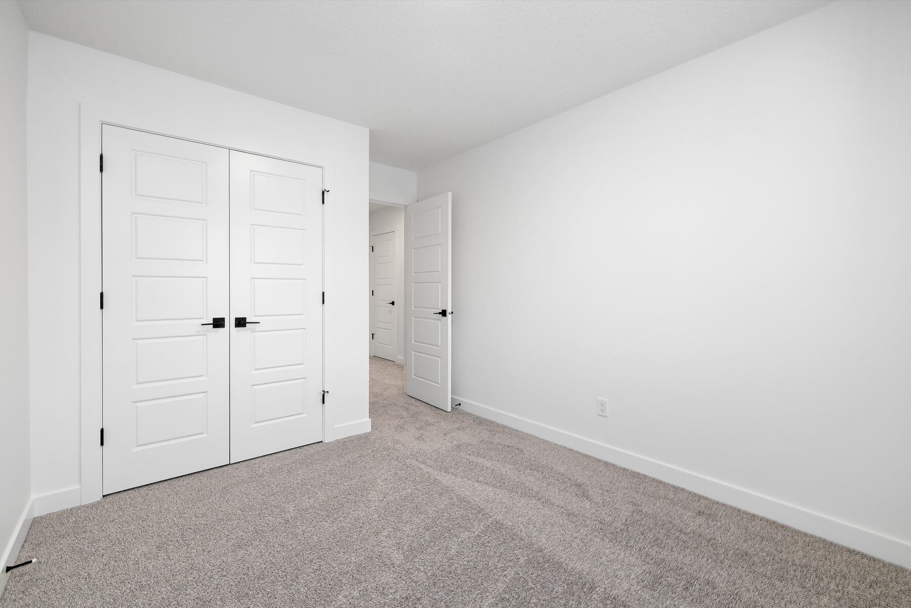 Sterling Homes – 18924 28 Avenue NW
