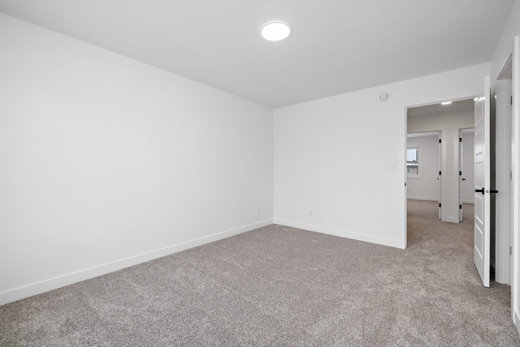 Sterling Homes – 18924 28 Avenue NW