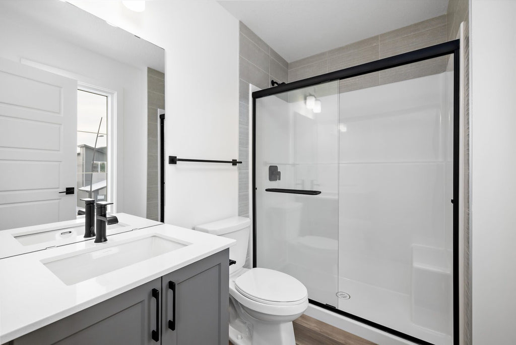 Sterling Homes – 18924 28 Avenue NW