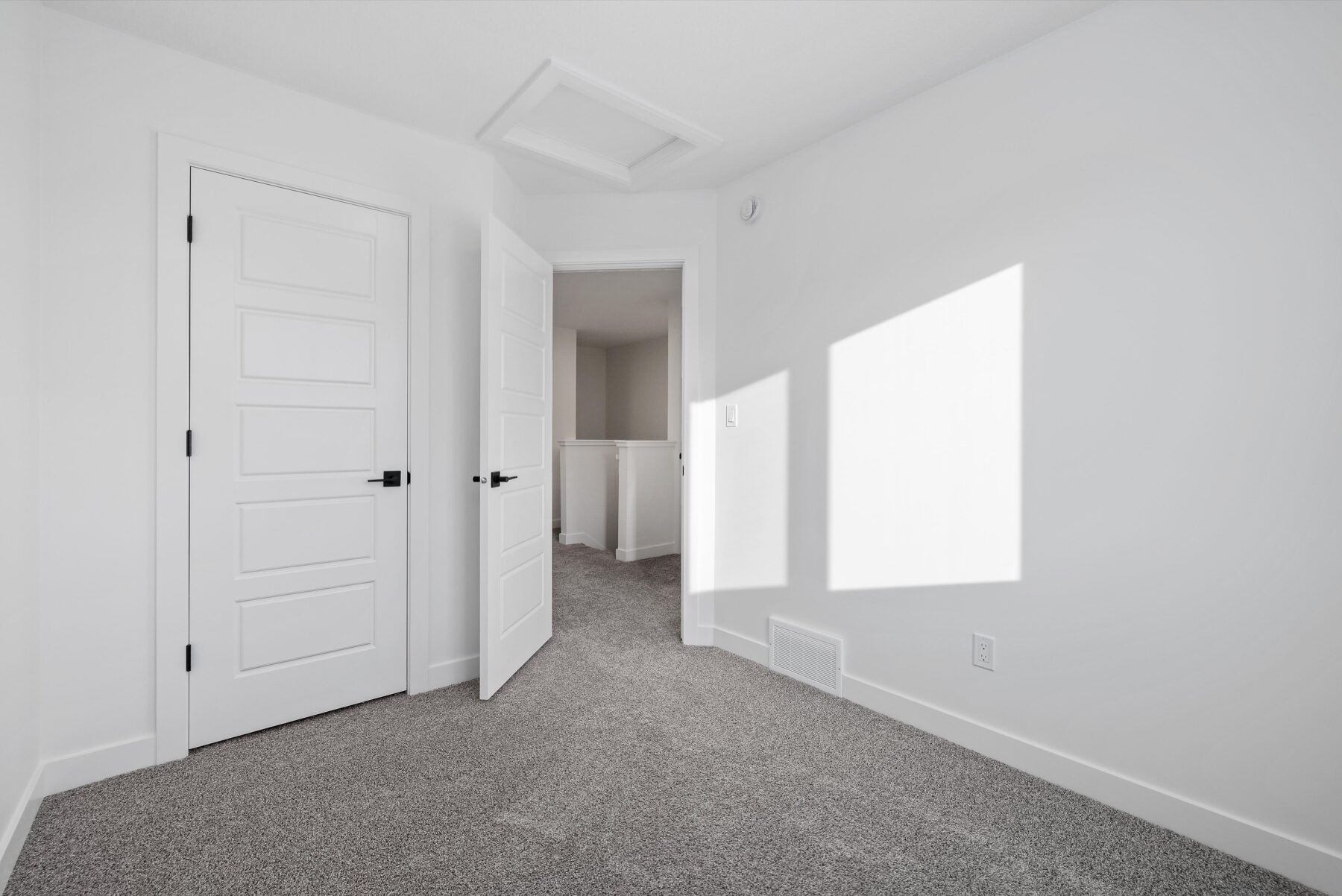 Sterling Homes – 18847 29 Avenue NW