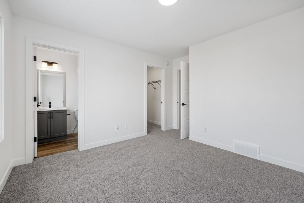 Sterling Homes – 18847 29 Avenue NW