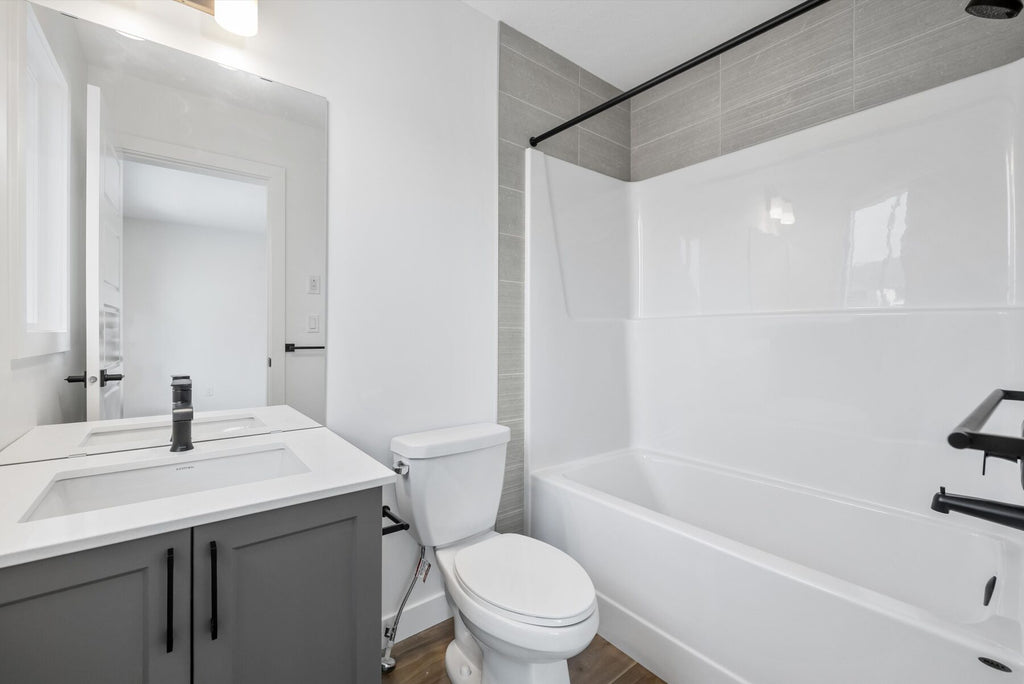 Sterling Homes – 18847 29 Avenue NW