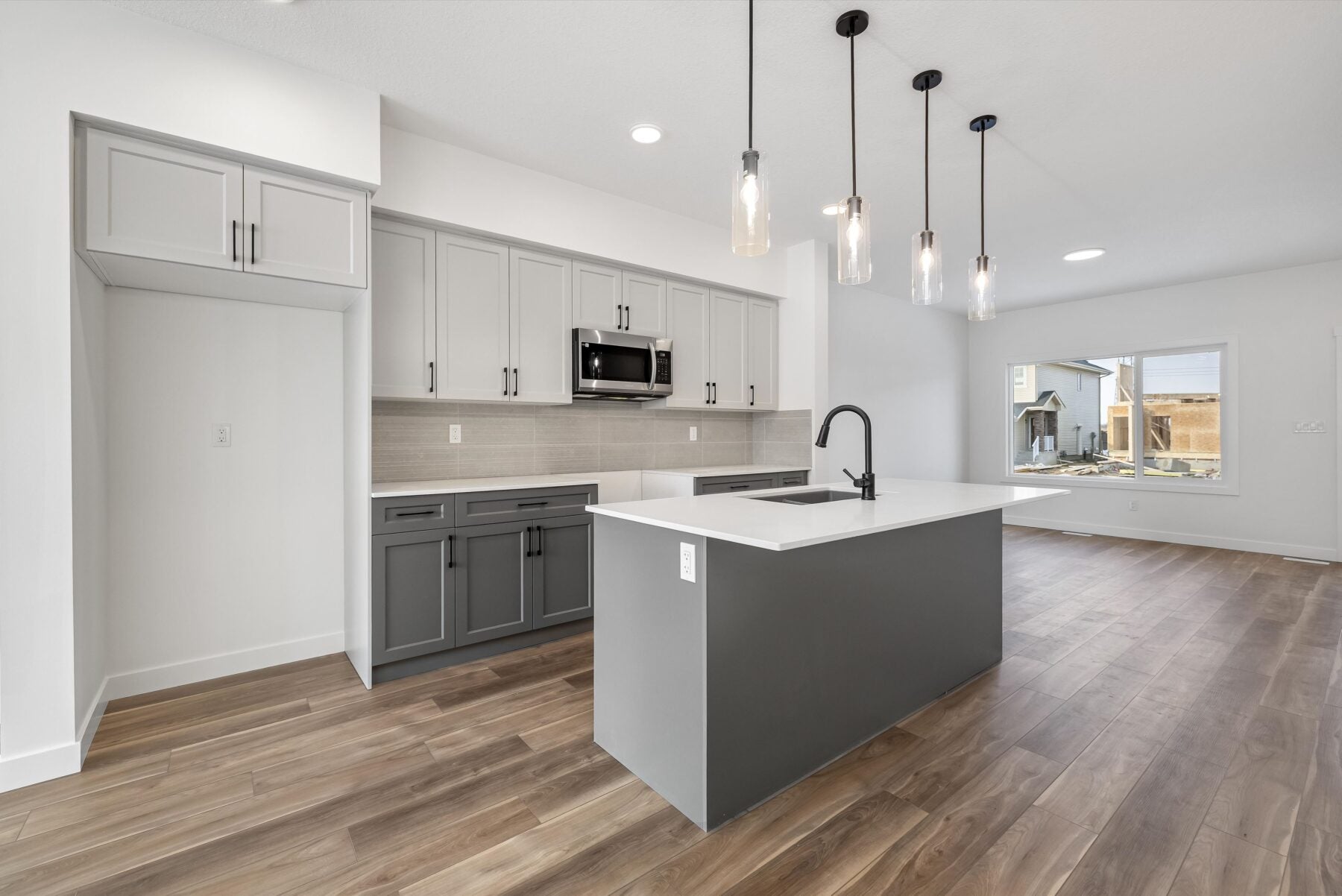 Sterling Homes – 18847 29 Avenue NW