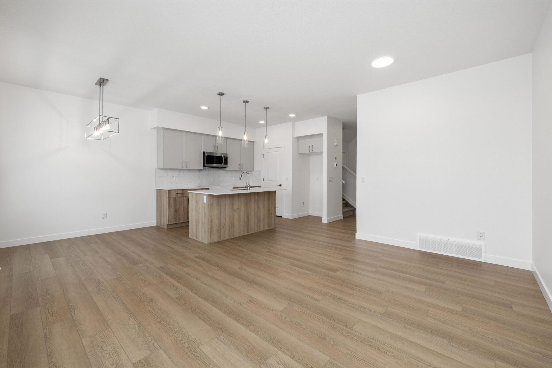 Sterling Homes – 19051 20 Avenue NW