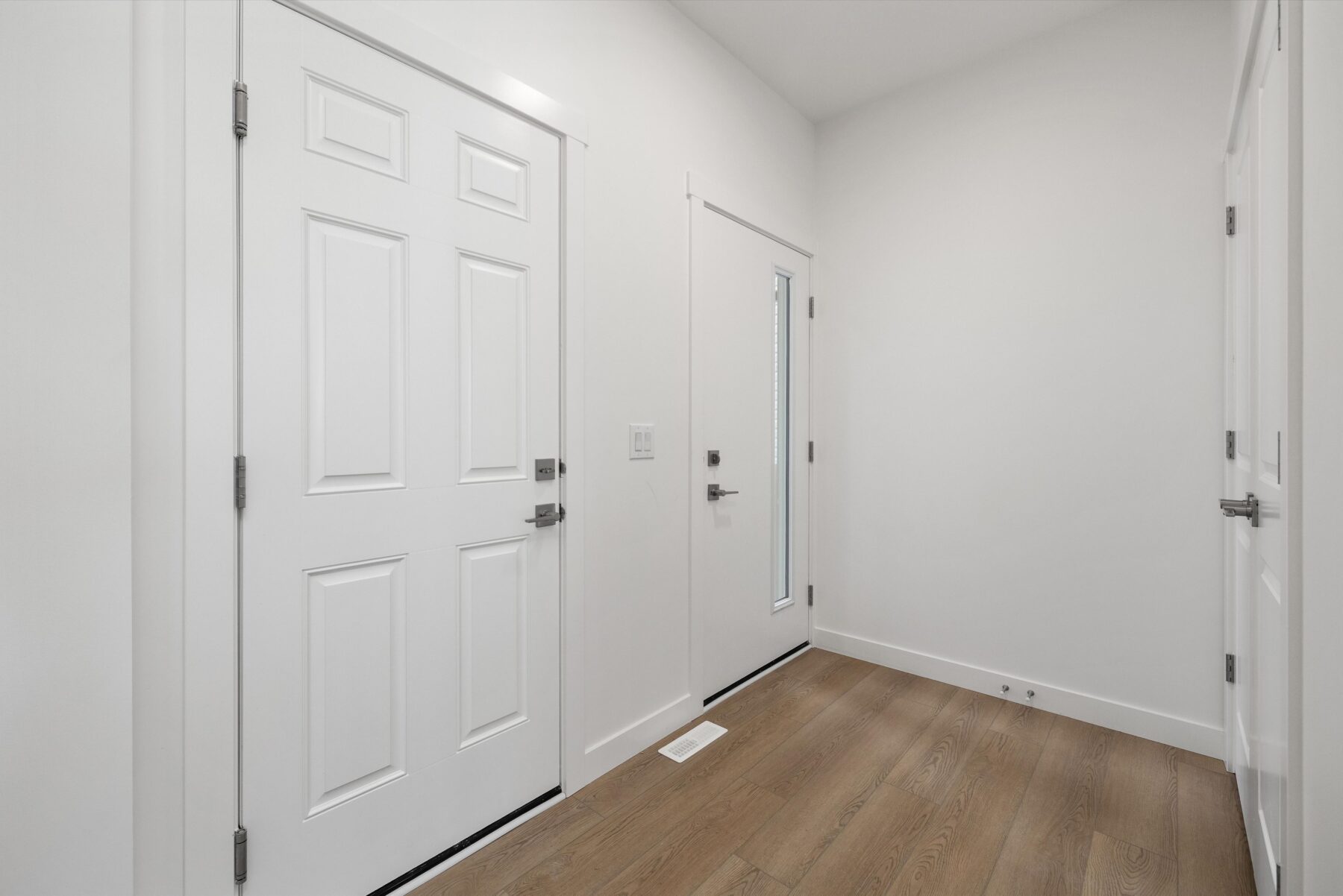 Sterling Homes – 19051 20 Avenue NW