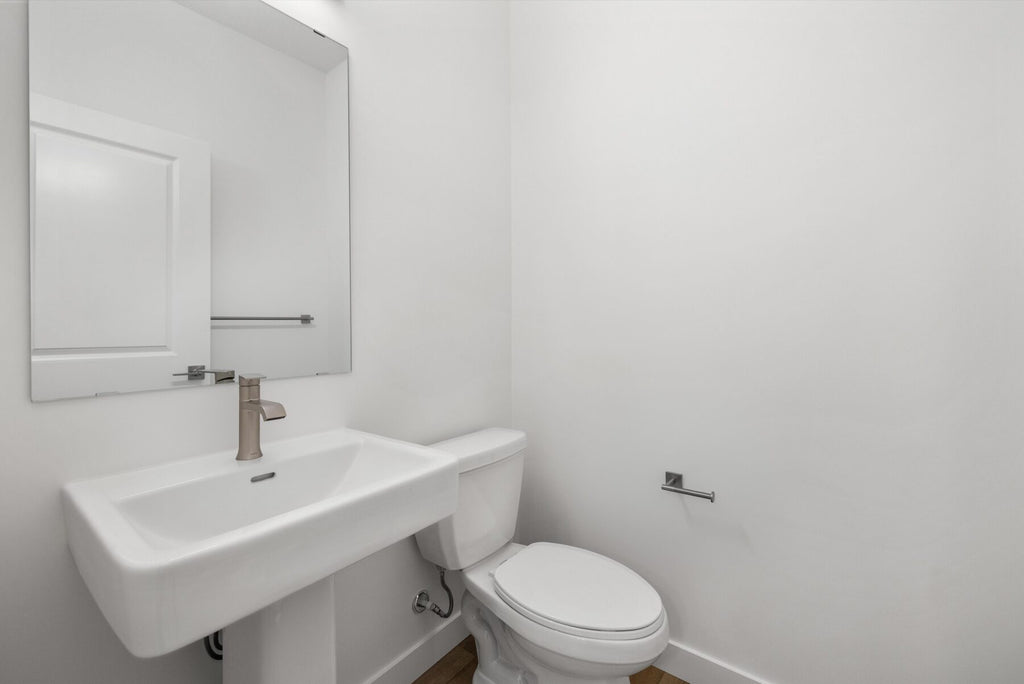 Sterling Homes – 19051 20 Avenue NW