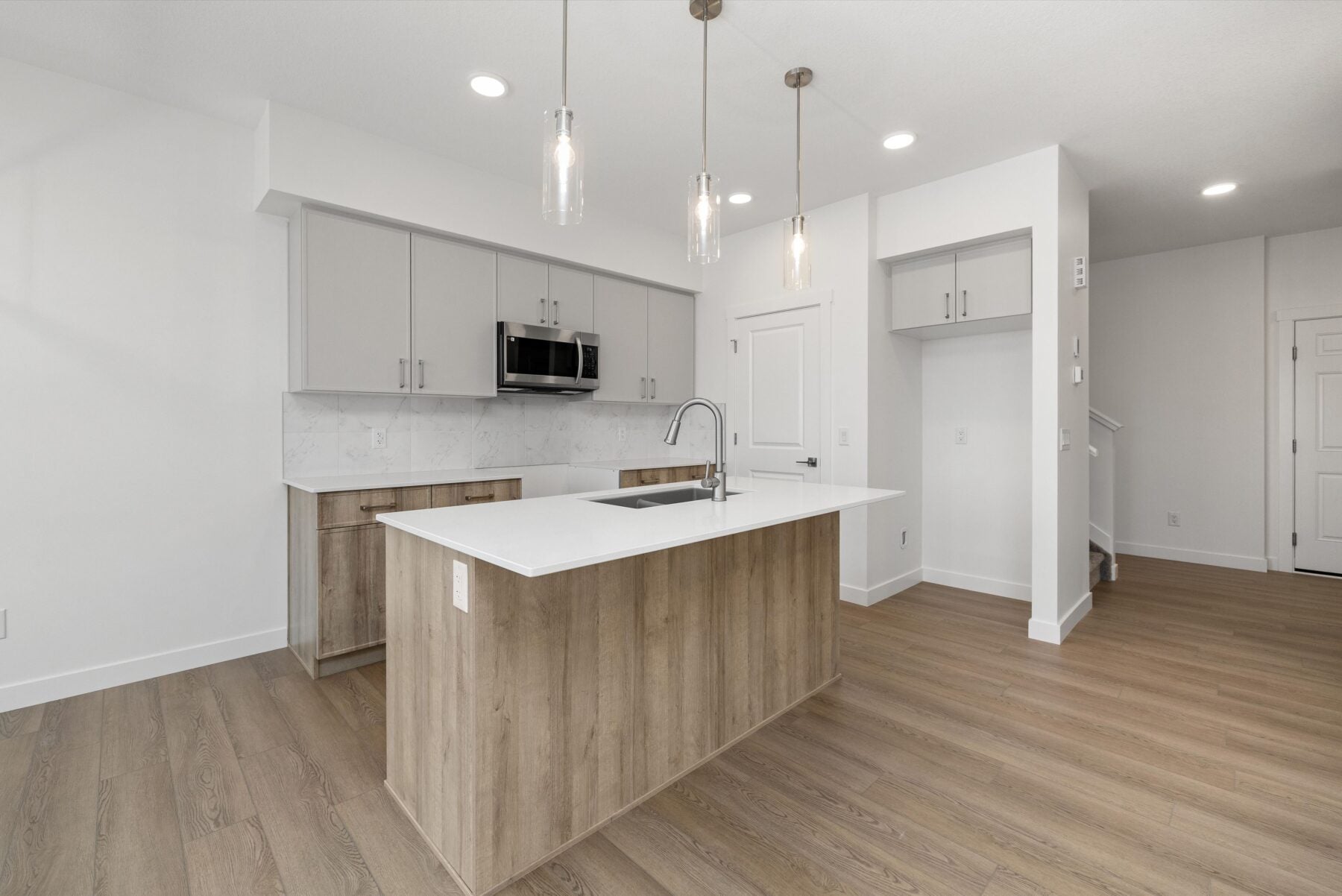 Sterling Homes – 19051 20 Avenue NW