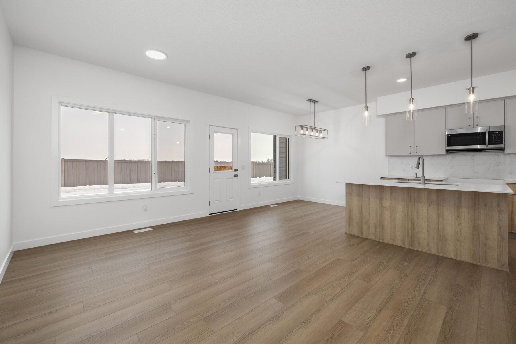 Sterling Homes – 19051 20 Avenue NW