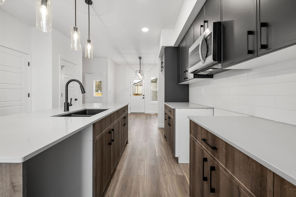 Sterling Homes – 20820 40 Avenue NW