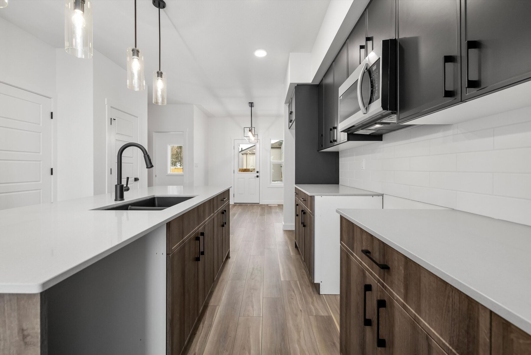 Sterling Homes – 20820 40 Avenue NW