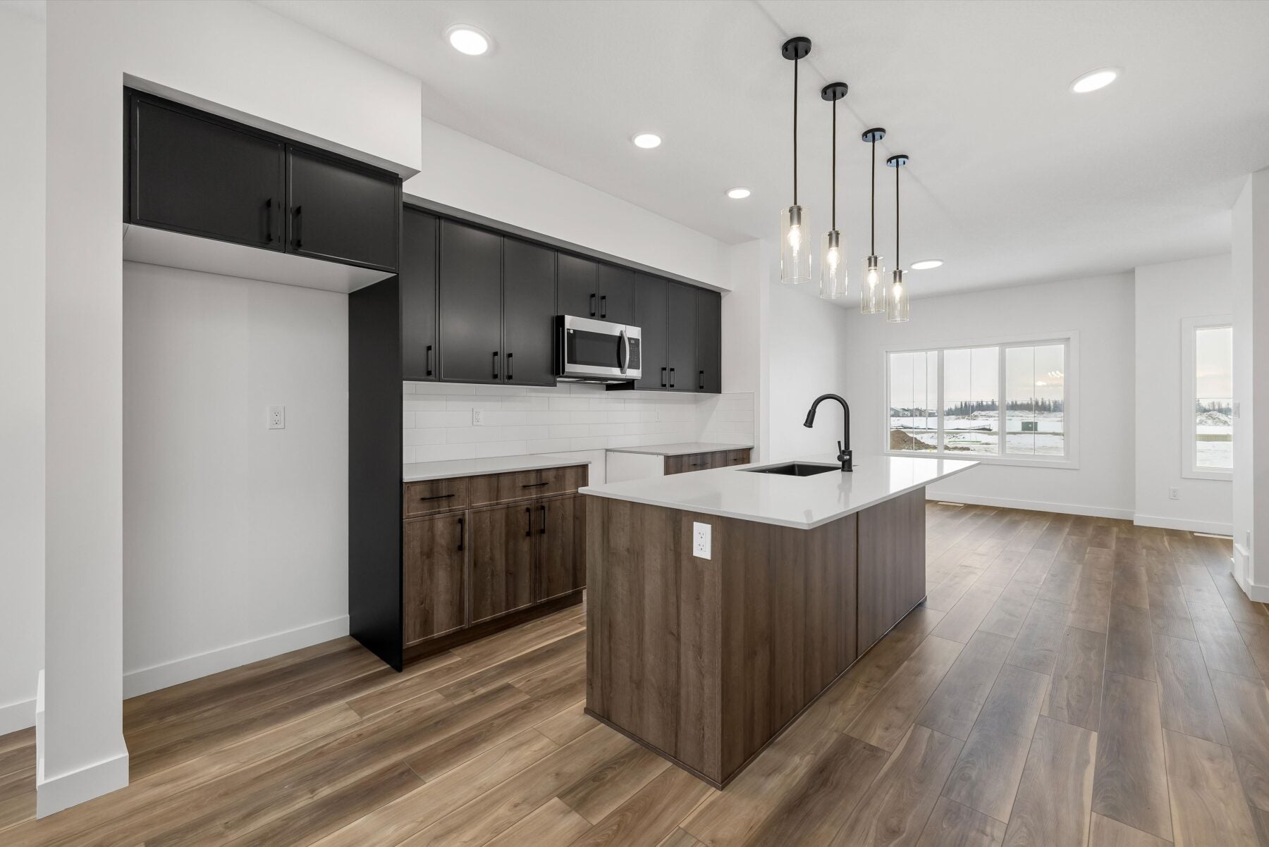 Sterling Homes – 20820 40 Avenue NW