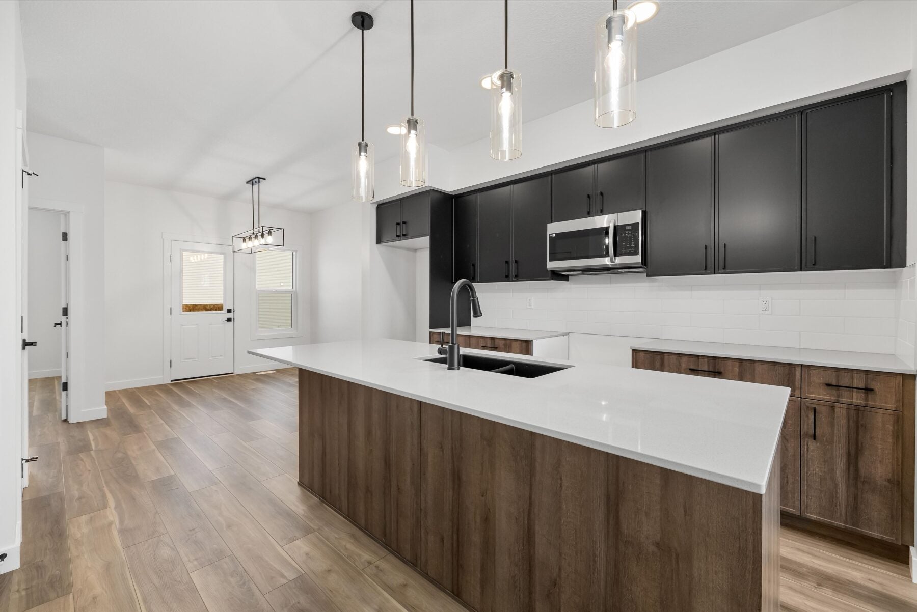 Sterling Homes – 20820 40 Avenue NW