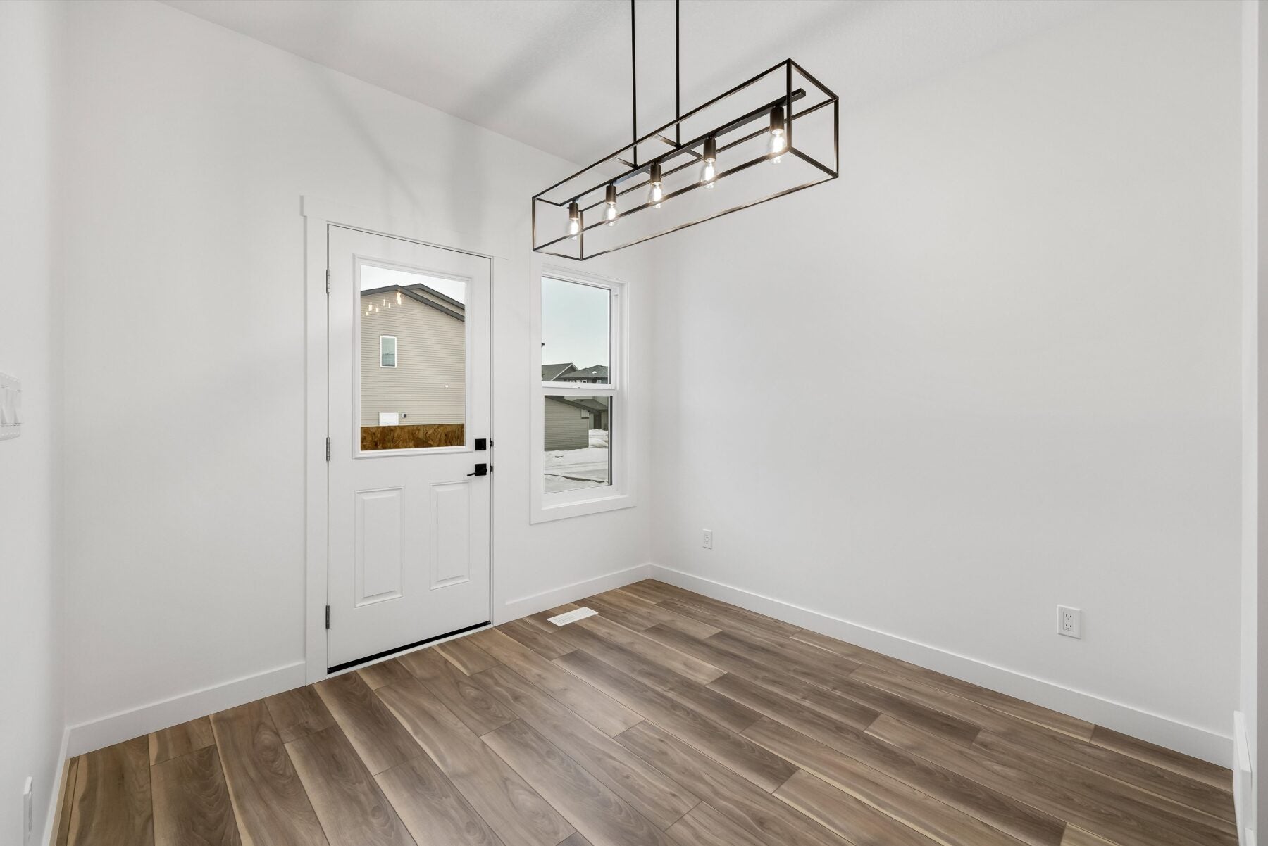 Sterling Homes – 20820 40 Avenue NW