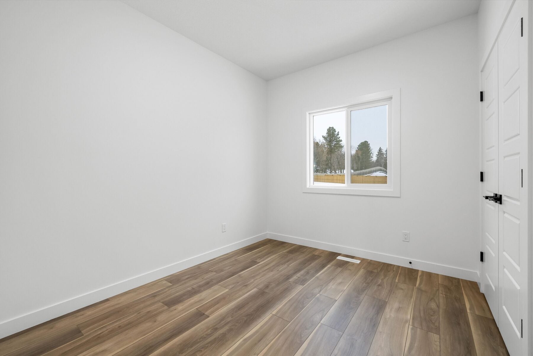 Sterling Homes – 20820 40 Avenue NW