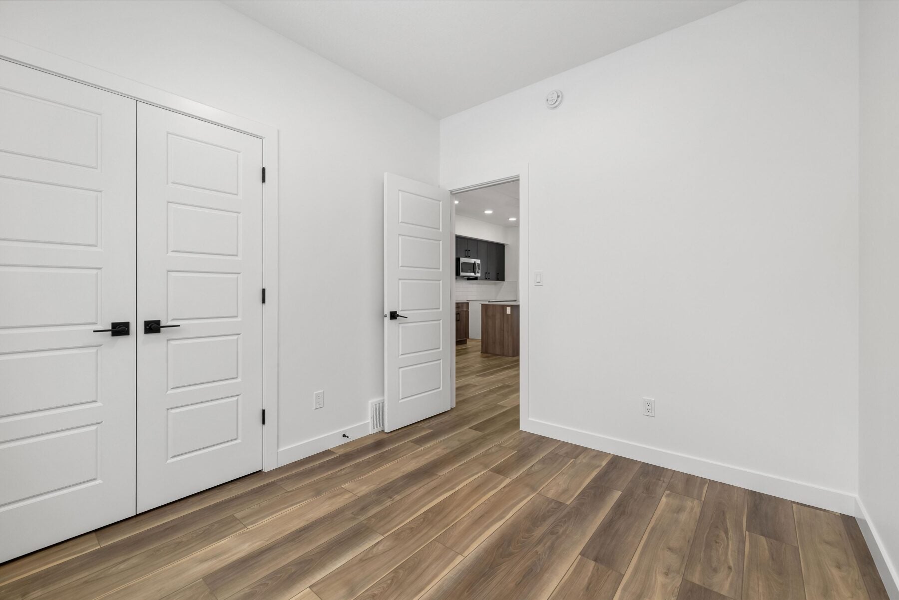 Sterling Homes – 20820 40 Avenue NW