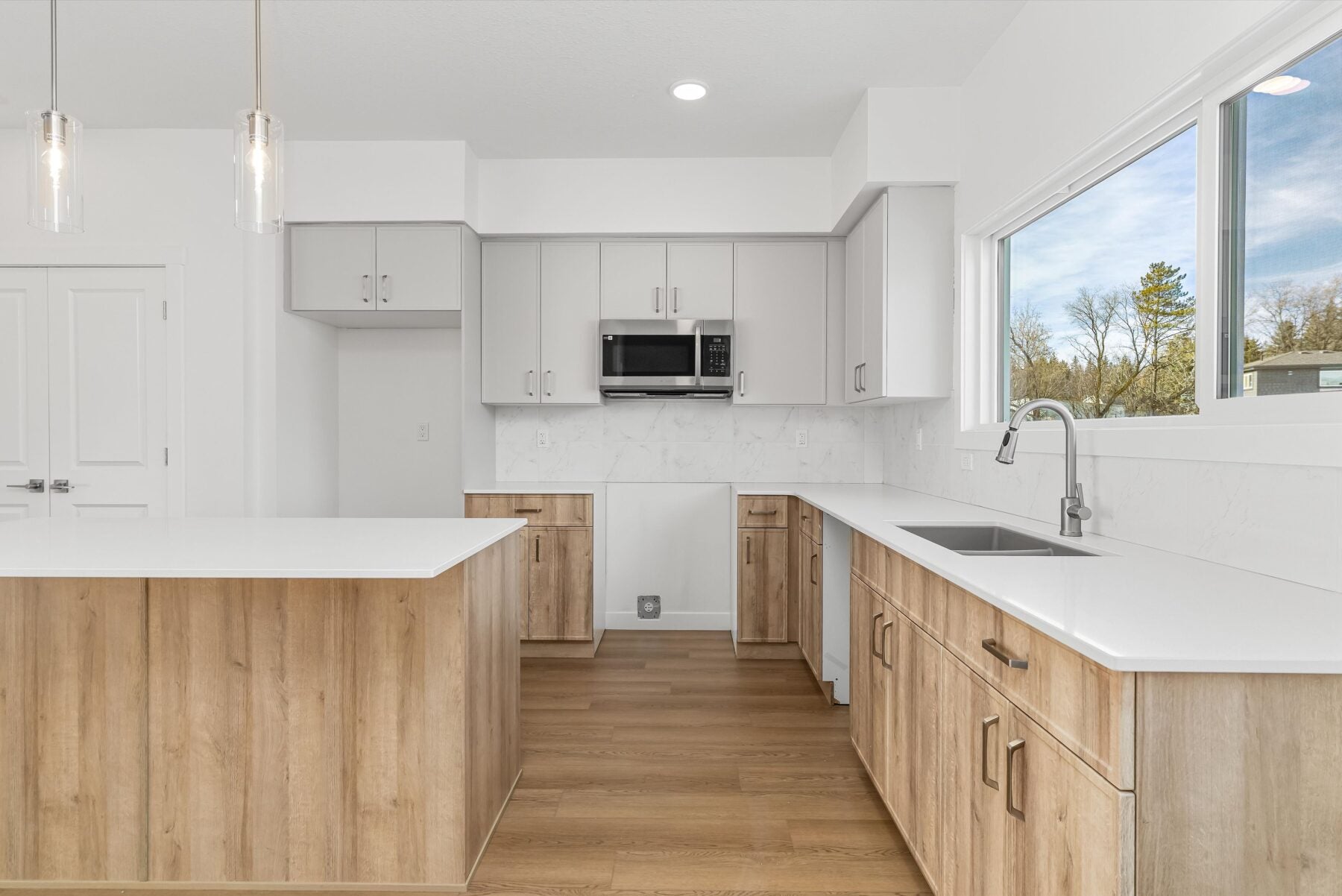 Sterling Homes – 20808 40 Avenue NW