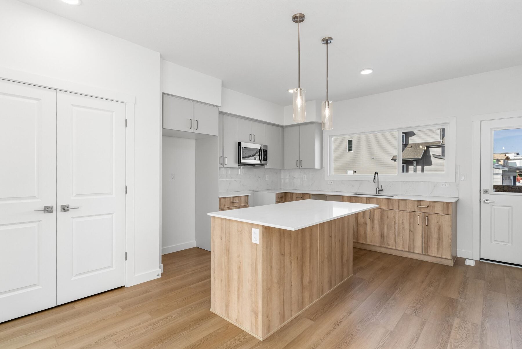 Sterling Homes – 20808 40 Avenue NW