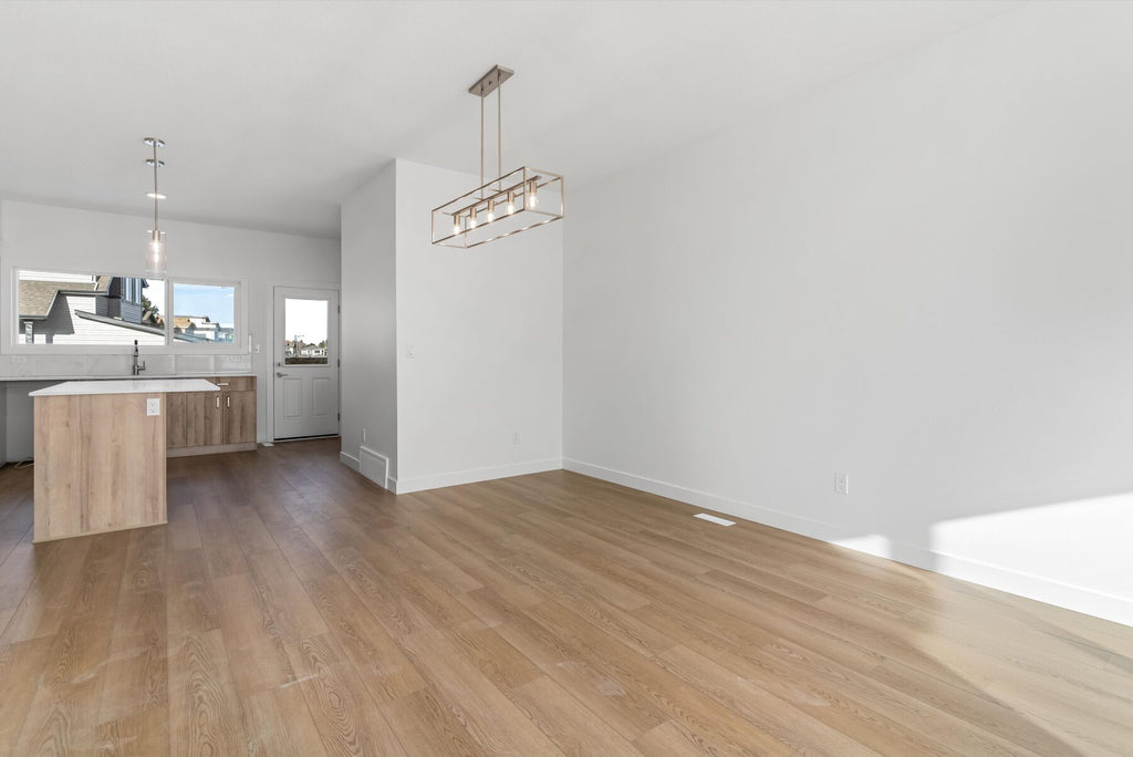 Sterling Homes – 20808 40 Avenue NW