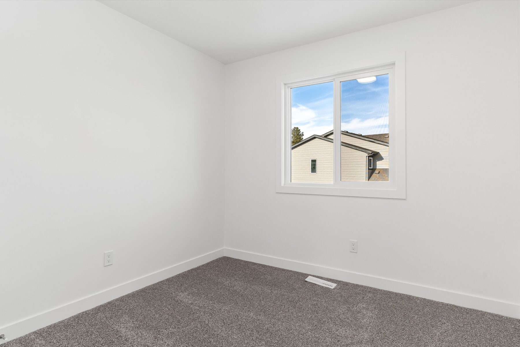 Sterling Homes – 20808 40 Avenue NW