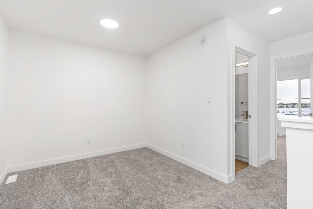 Sterling Homes – 20808 40 Avenue NW