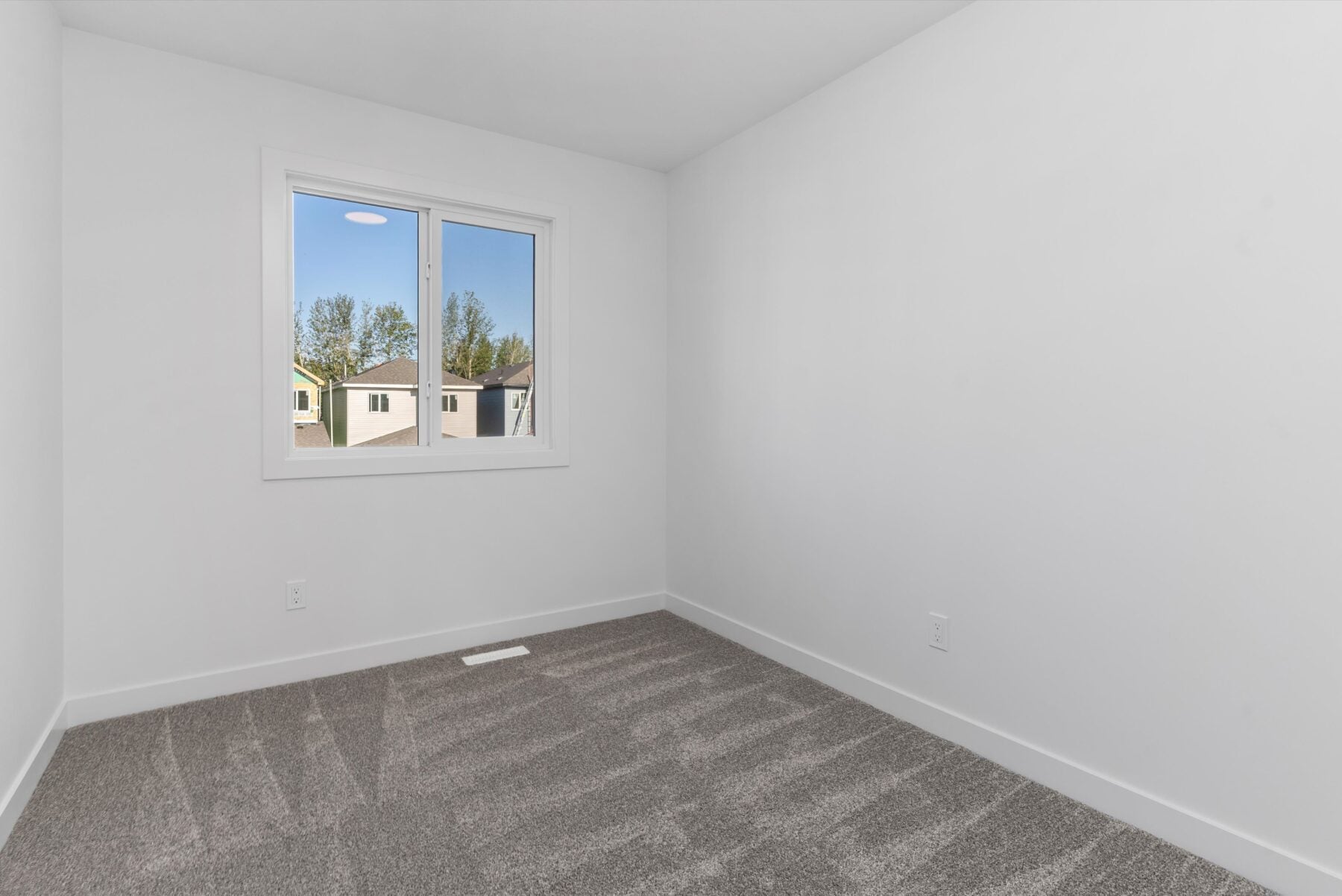 Sterling Homes – 1609 210A Street NW